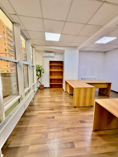 Unirii, Magazinul Zepter, cladire de birouri, et. 1.