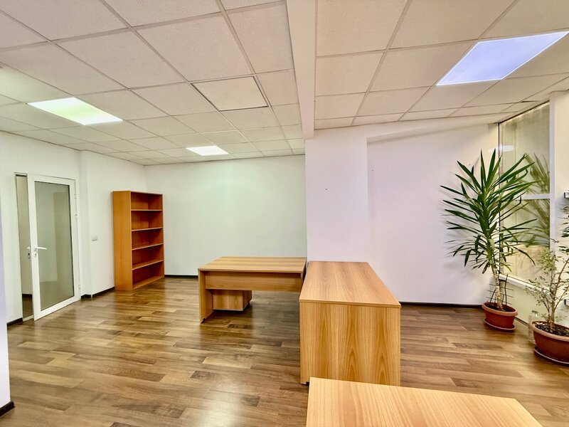 Unirii, Magazinul Zepter, cladire de birouri, et. 1.